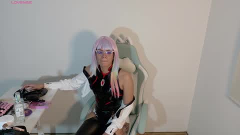 Snapshot of emerald_sparkles chatting on 10.31.25 sabrina online show from 10.31.25