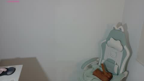 Snapshot of emerald_sparkles chatting on 11.14.25 sabrina online show from 11.14.25