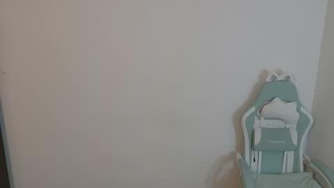 Snapshot of emerald_sparkles chatting on 11.24.25 sabrina online show from 11.24.25