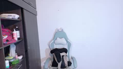 Snapshot of emerald_sparkles chatting on 12.05.25 sabrina online show from 12.05.25