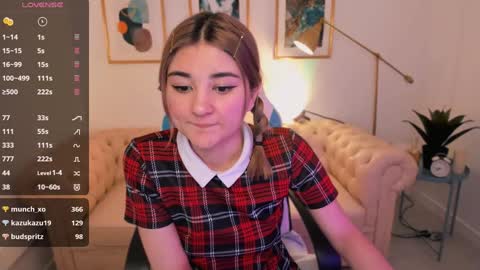 Snapshot of emi_joy chatting on 01.22.25 Emily follow me online show from 01.22.25