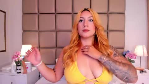 Snapshot of emiily_roberts1 chatting on 02.01.25 EMILY ROBERTS online show from 02.01.25