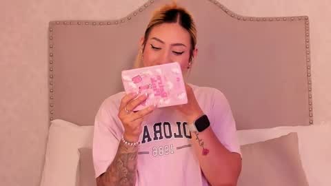 Snapshot of emiily_roberts1 chatting on 09.18.25 EMILY ROBERTS online show from 09.18.25