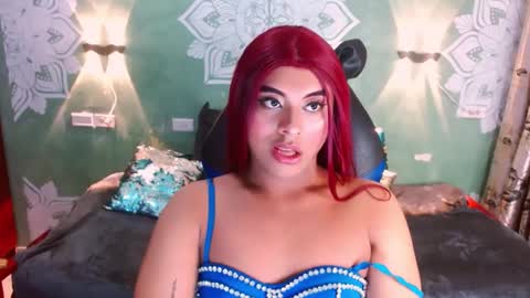 Snapshot of emili_roux chatting on 01.14.25 Emili roux online show from 01.14.25