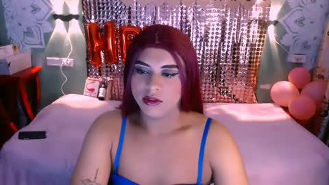 Snapshot of emili_roux chatting on 02.11.25 Emili roux online show from 02.11.25