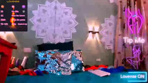 Snapshot of emili_roux chatting on 02.24.25 Emili roux online show from 02.24.25