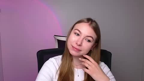 Emilia online show from 02.04.25