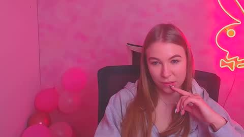 Emilia online show from 02.21.25