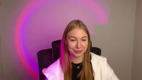 Emilia online show from 10.25.25