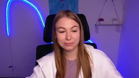 Emilia online show from 11.04.25