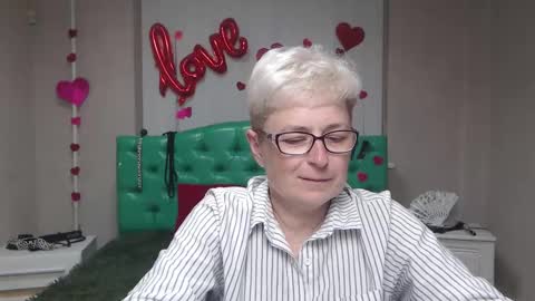 Snapshot of emiliagree chatting on 09.10.25 EmiliaGree online show from 09.10.25