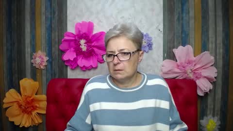 Snapshot of emiliagree chatting on 10.17.25 EmiliaGree online show from 10.17.25