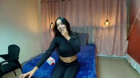 Snapshot of emily__parker__ chatting on 10.19.25 E M I L Y online show from 10.19.25