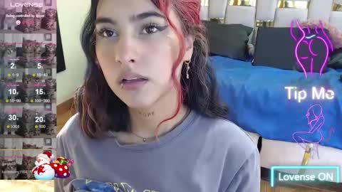 Snapshot of emily_fox_3 chatting on 03.11.25 emily fox 3 online show from 03.11.25