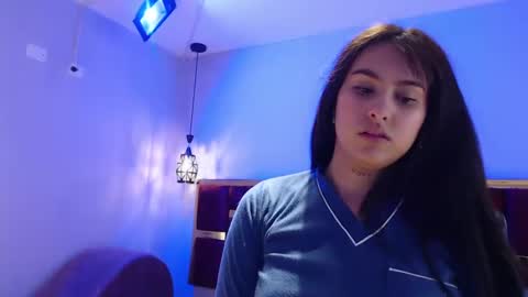 Snapshot of emily_fox_3 chatting on 09.17.25 emily fox 3 online show from 09.17.25