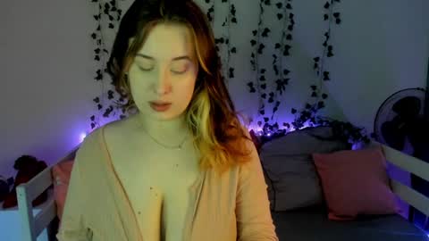 Snapshot of emily_gin chatting on 01.15.25 EMILY online show from 01.15.25