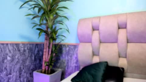 Snapshot of emily_jones3 chatting on 02.07.25 Emily online show from 02.07.25