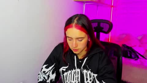 emily_lindey online show from 12.01.25