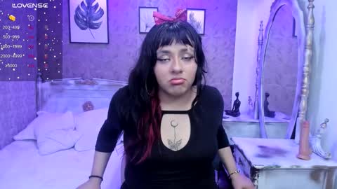 Emily online show from 12.04.25