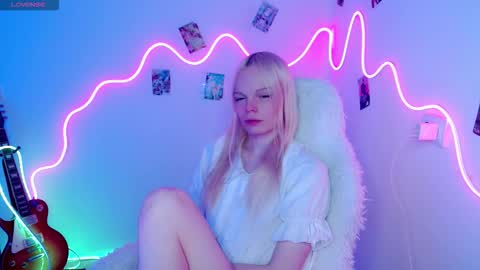 Lia online show from 10.25.25