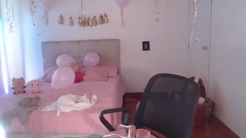 Emily  Swan online show from 01.04.25