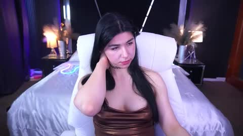 Emy online show from 10.14.25