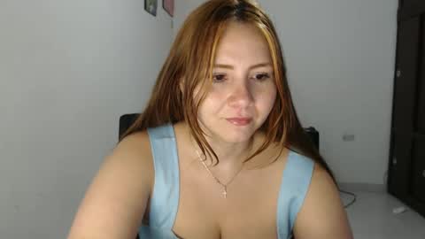 Snapshot of emilycute_18 chatting on 01.02.25 emily online show from 01.02.25