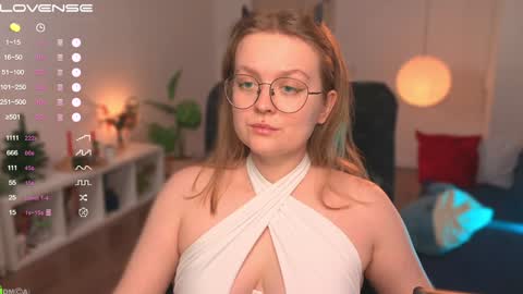 Snapshot of emilyforelsket chatting on 01.22.25 Emily online show from 01.22.25