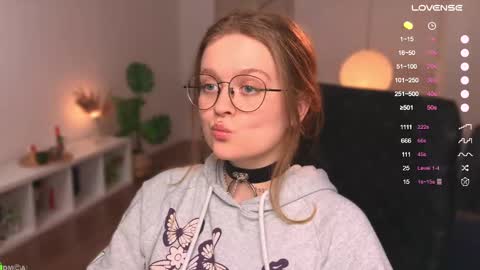 Snapshot of emilyforelsket chatting on 03.01.25 Emily online show from 03.01.25