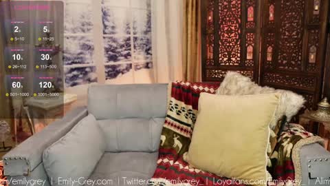 Snapshot of emilygrey_ chatting on 12.31.24 emilygrey_ online show from 12.31.24