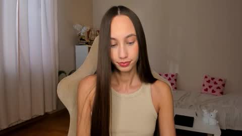 Snapshot of emilyhoston chatting on 09.30.25 Alina online show from 09.30.25