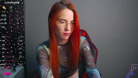 Snapshot of emilykents chatting on 12.11.24 EmilyKents online show from 12.11.24