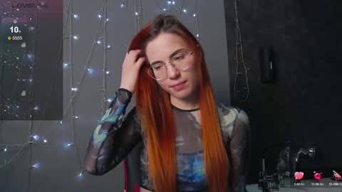 Snapshot of emilykents chatting on 12.22.24 EmilyKents online show from 12.22.24
