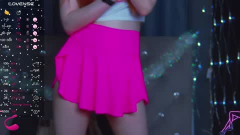 Snapshot of emilykents chatting on 12.23.24 EmilyKents online show from 12.23.24
