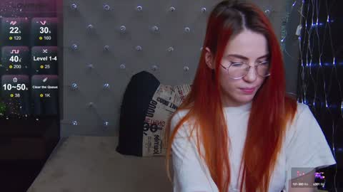 Snapshot of emilykents chatting on 01.12.25 EmilyKents online show from 01.12.25