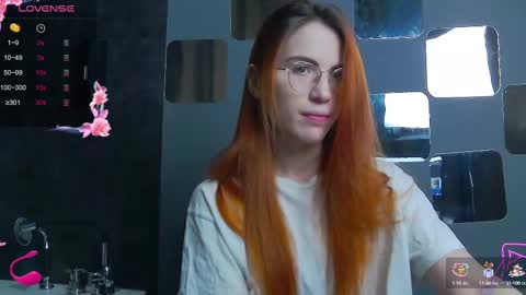 Snapshot of emilykents chatting on 02.13.25 EmilyKents online show from 02.13.25