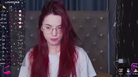 Snapshot of emilykents chatting on 02.18.25 EmilyKents online show from 02.18.25