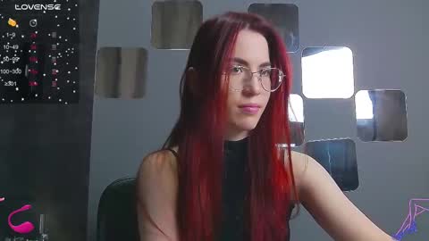 Snapshot of emilykents chatting on 02.21.25 EmilyKents online show from 02.21.25