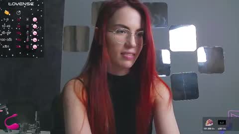 Snapshot of emilykents chatting on 02.21.25 EmilyKents online show from 02.21.25