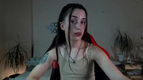 Snapshot of emilylayer chatting on 09.21.25 Emyli online show from 09.21.25