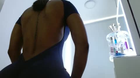 Snapshot of emilymonrro chatting on 12.04.24 emily monrro online show from 12.04.24