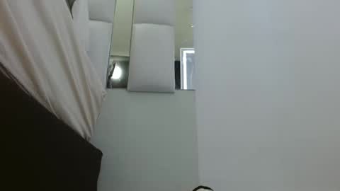 Snapshot of emilymonrro chatting on 01.28.25 emily monrro online show from 01.28.25