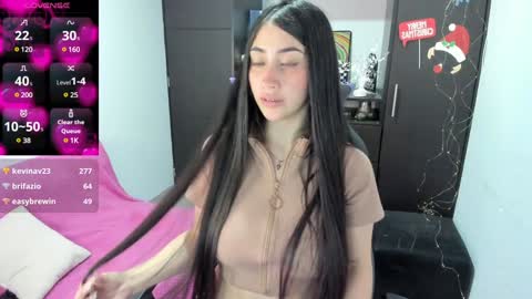 Snapshot of emilytafur chatting on 12.31.24 Emy online show from 12.31.24