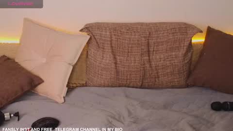 Snapshot of emilytrays chatting on 01.11.25 Emily wish-list online show from 01.11.25