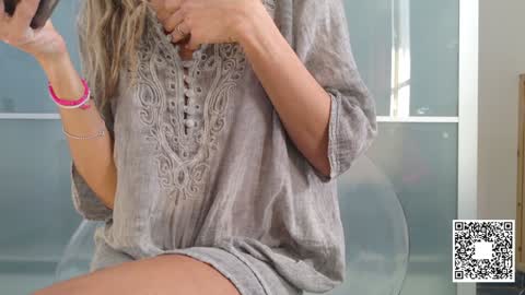 Snapshot of emilyweed chatting on 01.30.25 Emily ---- online show from 01.30.25