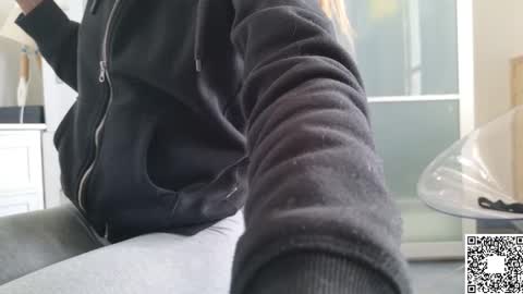 Snapshot of emilyweed chatting on 02.17.25 Emily ---- online show from 02.17.25