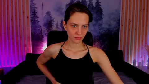 Snapshot of emilywiled chatting on 01.08.25 Emily online show from 01.08.25