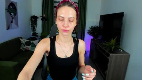 Snapshot of emilywiled chatting on 01.16.25 Emily online show from 01.16.25