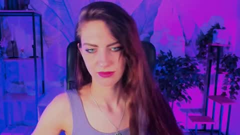 Snapshot of emilywiled chatting on 02.09.25 Emily online show from 02.09.25