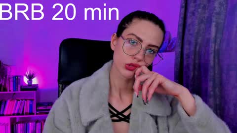 Snapshot of emilywiled chatting on 02.14.25 Emily online show from 02.14.25